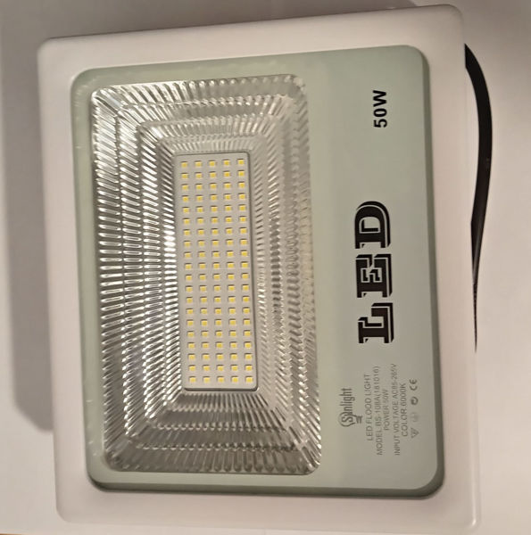 Imagen de Reflector Carcasa Blanca 50w Luz Fria